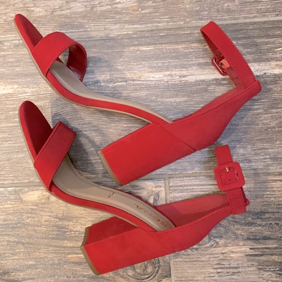 Soda Sz 9 Pretty Red Formal High Heel Shoes - Picture 2 of 8